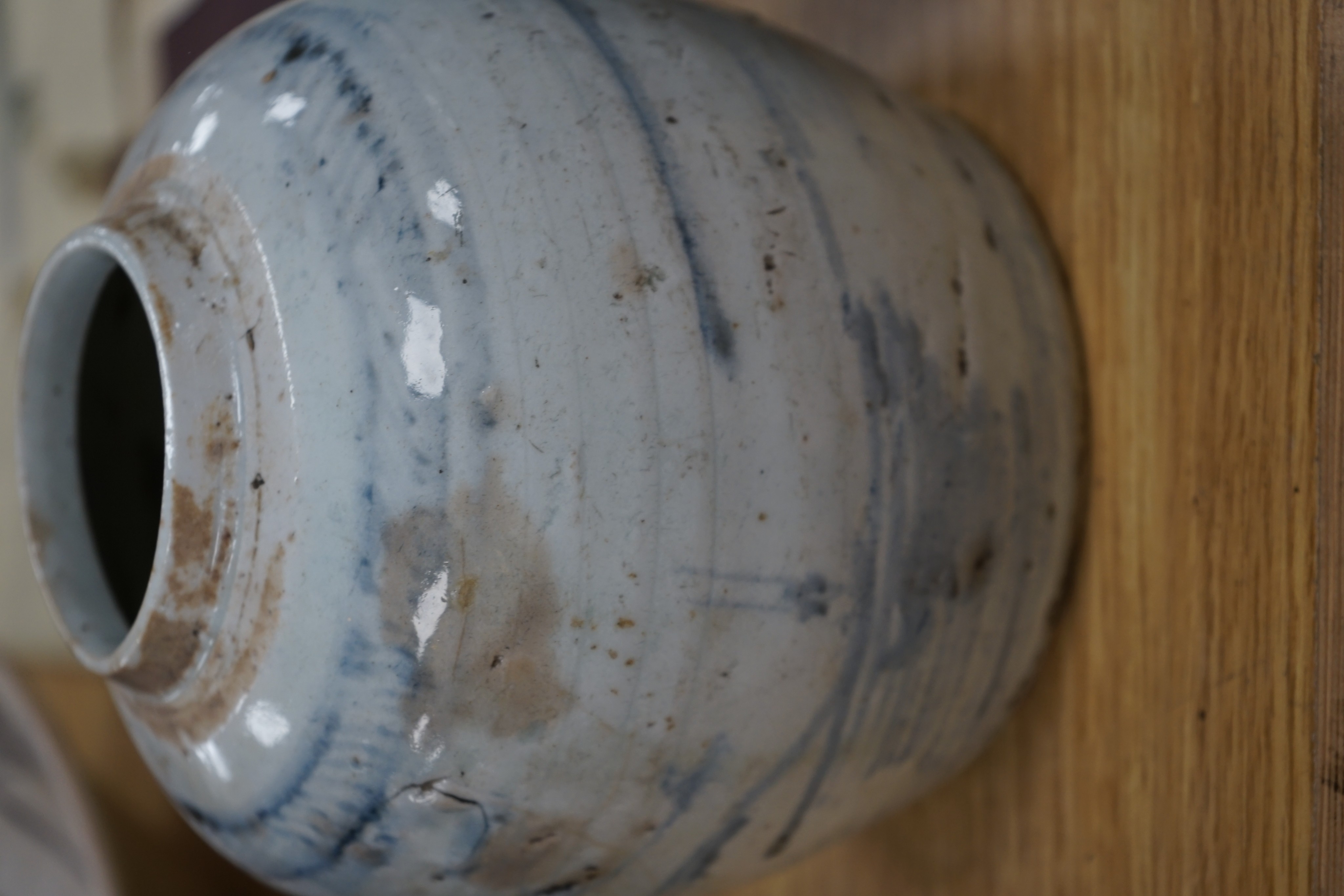 A Chinese blue and white rouleau vase and two jars, 19th century and later, 38cm